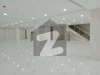 جوہر ٹاؤن فیز 2 جوہر ٹاؤن,لاہور میں 1 کنال Studio دفتر 3.0 لاکھ میں کرایہ پر دستیاب ہے۔