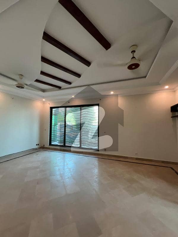 1 Kanal House WITH Gas For Ent