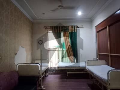 1 Kanal House Is Available For rent In Wahdat Road