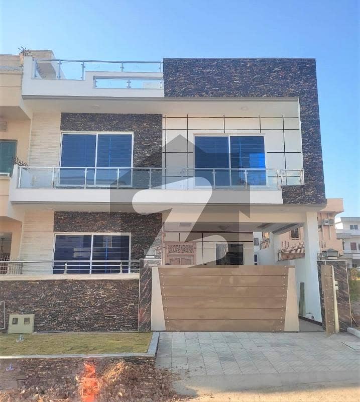 30x60 Beautifull House For Sale In G-13