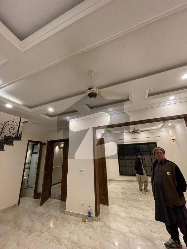 پیراگون سٹی لاہور میں 3 کمروں کا 5 مرلہ مکان 80.0 ہزار میں کرایہ پر دستیاب ہے۔