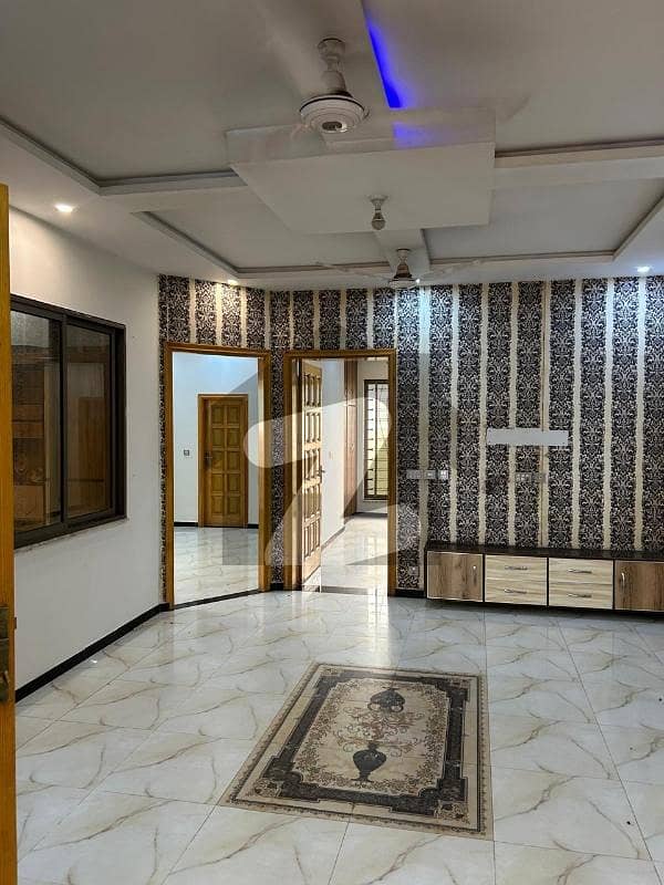 10 Marla Lower Portion Available For Rent