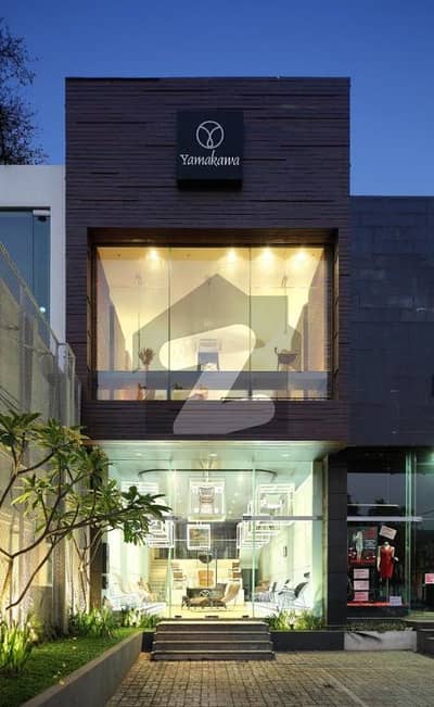 2 Marla Full Furnished Shop for Sale