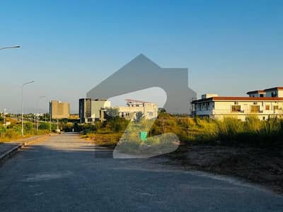 Cda Park Enclave 2 One Kanal On Main Linear Park Facing 50 Series Best Location Solid Land Semi Possession Plot For Sale