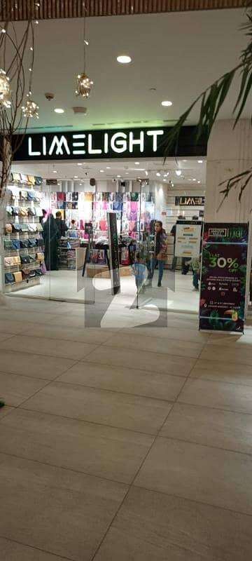ایف ۔ 10 مرکز ایف ۔ 10,اسلام آباد میں 1 مرلہ دکان 1.45 کروڑ میں برائے فروخت۔