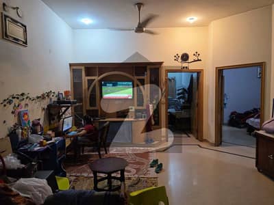 Spacious 10 Marla Used House For Sale In Overseas A Prime Bahria Town Location