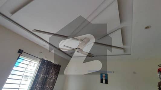ایل ڈی اے ایوینیو ۔ بلاک جی ایل ڈی اے ایوینیو,لاہور میں 6 کمروں کا 10 مرلہ مکان 2.25 کروڑ میں برائے فروخت۔