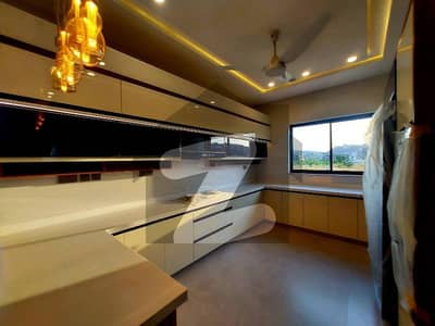DHA phase 2 Islamabad  1kanal Upper portion  Available for Rent   3 bedroom  3 washroom  1 TV lounge  1 kitchen  1 drawing + dining  1 servant room  1 store room  1 car park  Demand 90000