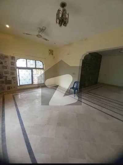 12 MARLA SEPARATE UPPER PROTION FOR RENT