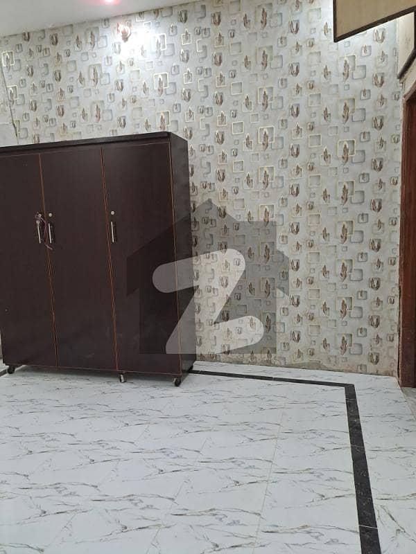 جوہر ٹاؤن فیز 1 جوہر ٹاؤن,لاہور میں 5 کمروں کا 1 کنال مکان 1.9 لاکھ میں کرایہ پر دستیاب ہے۔