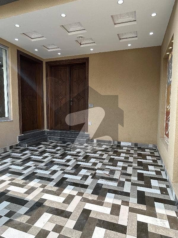 6Marla Ultra Modern House Available For Sale