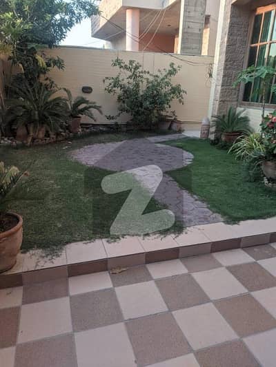 ڈی ایچ اے فیز 7 ڈی ایچ اے ڈیفینس,کراچی میں 1 کنال مکان 13.5 کروڑ میں برائے فروخت۔