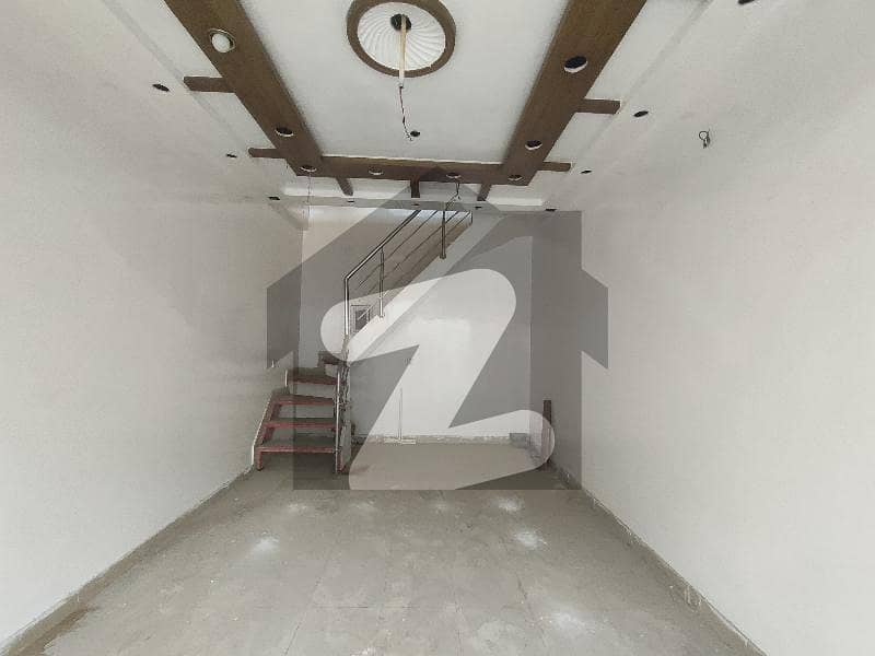 1200 Sq-ft | Triple Story Building | Space Available For Rent. 1200 Sq-ft | Triple Story Building | Space Available For Rent.