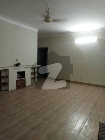 upper portion for rent at the prime location in guldasht town A block