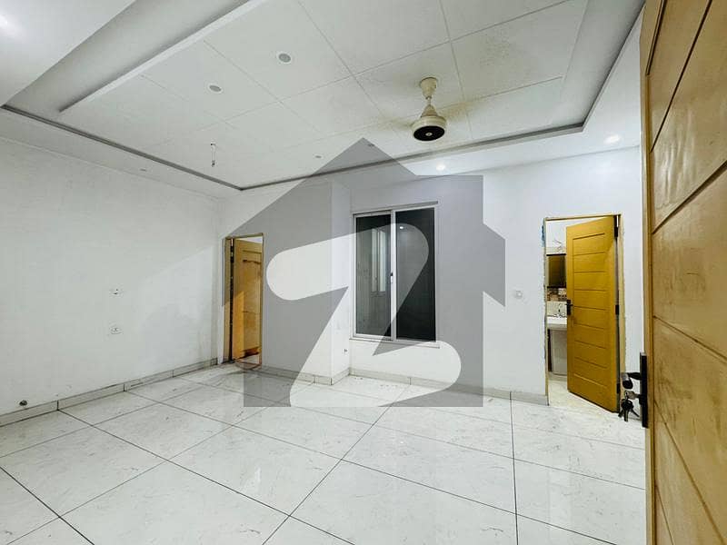 Single Bed Flat available for Rent
