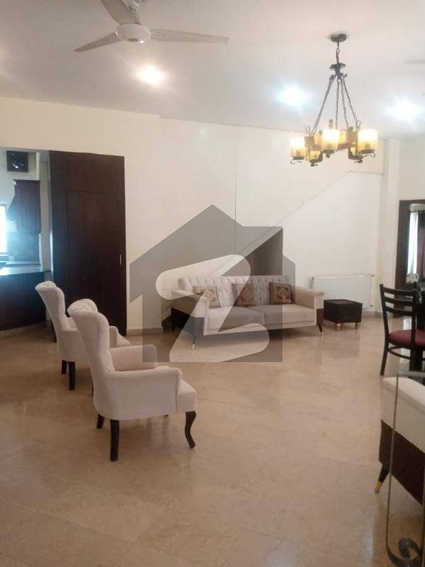 ایف ۔ 6 اسلام آباد میں 11 کمروں کا 2 کنال مکان 20.0 لاکھ میں کرایہ پر دستیاب ہے۔