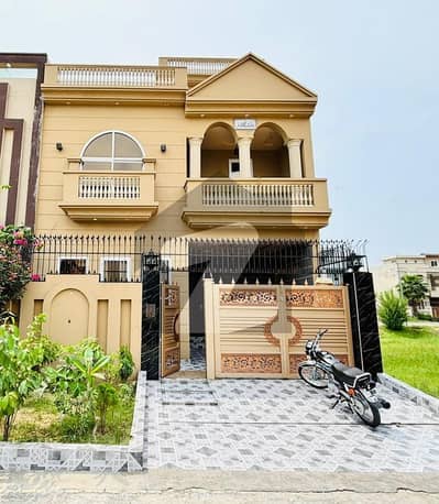 سٹی ہاؤسنگ سوسائٹی گوجرانوالہ میں 4 کمروں کا 5 مرلہ مکان 1.65 کروڑ میں برائے فروخت۔