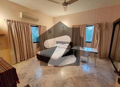 600 Yards Bungalow For Sale On Prime Location