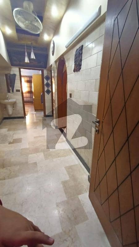 1050 Square Feet Flat For sale In Jamshed Road