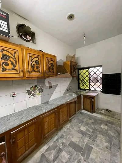 10 Marla solid house for sale in hayatabad Phase 7