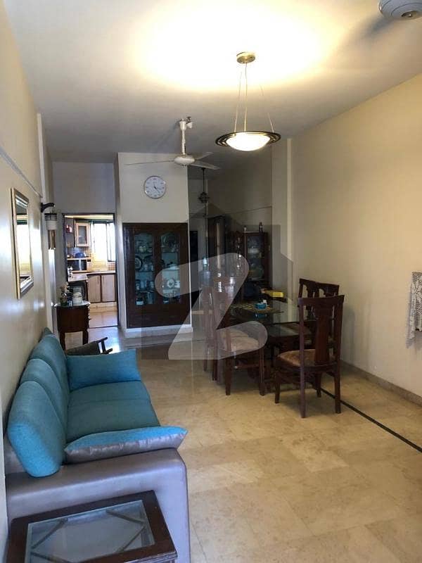 A Perfect Flat Awaits You In Shahra-e-Faisal Shahra-e-Faisal