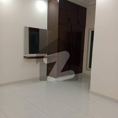 جناح گارڈنز فیز 1 جناح گارڈنز,ایف ای سی ایچ ایس,اسلام آباد میں 4 کمروں کا 7 مرلہ مکان 1.2 لاکھ میں کرایہ پر دستیاب ہے۔