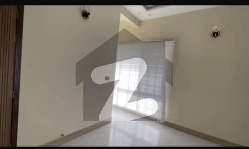 *BRAND NEW PORTION FOR RENT* *PRIME LOCATAION IN BAHRIA TOWN KARACHI*