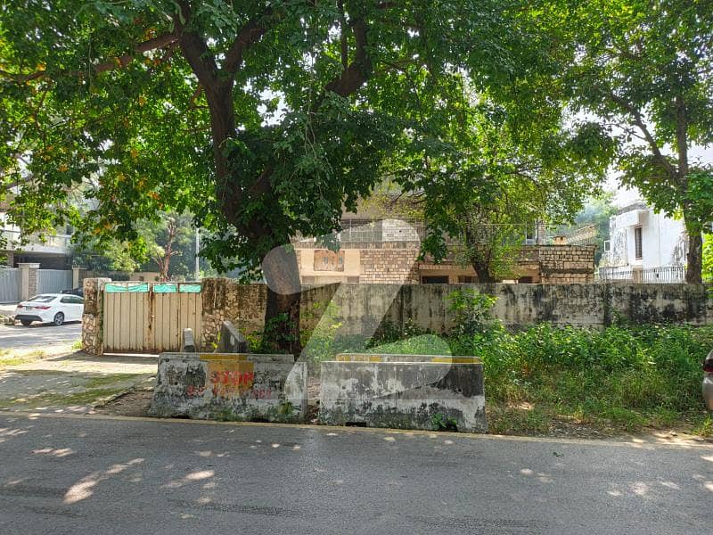 House For Sale in F-6 Islamabad