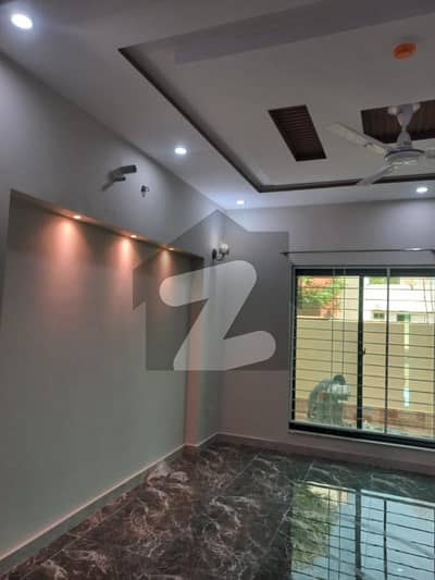 10 MARLA BRAND NEW HOUSE AVAILABLE FOR RENT IN DHA RAHBER 11 SECTOR 1