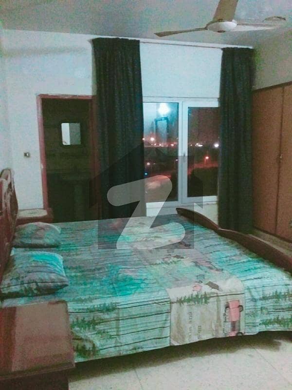 کلفٹن ۔ بلاک 1 کلفٹن,کراچی میں 1 کمرے کا 1 مرلہ کمرہ 32.0 ہزار میں کرایہ پر دستیاب ہے۔