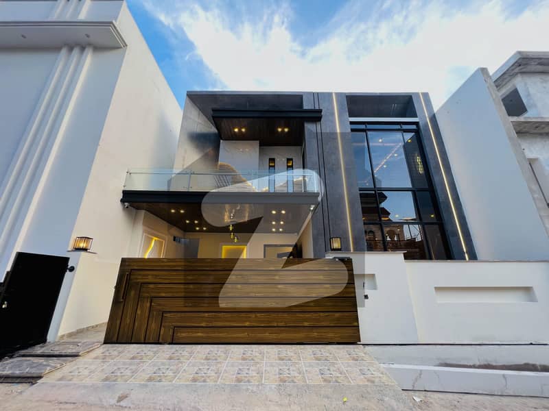10 Marla Beautiful double height house For sale