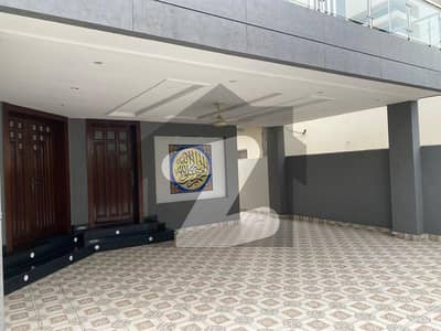 1 Kanal 6 years old Proper Double Unit bungalow for Rent Available, 6beds Double kitchen, 10kv solar system installedrent450/