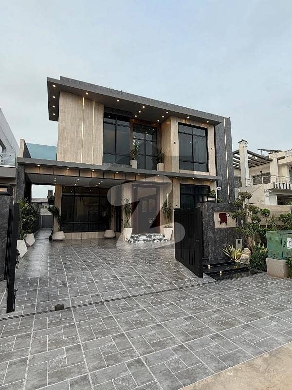 10 MARLA MODREN DESIGN HOUSE FOR SALE