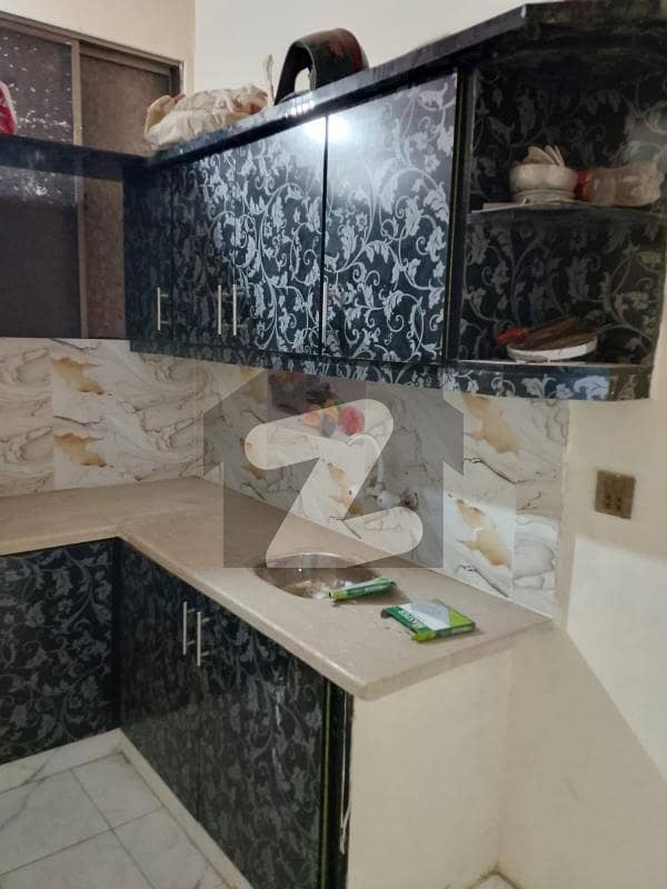 گلشنِ اقبال ٹاؤن کراچی میں 2 کمروں کا 4 مرلہ فلیٹ 55.0 لاکھ میں برائے فروخت۔