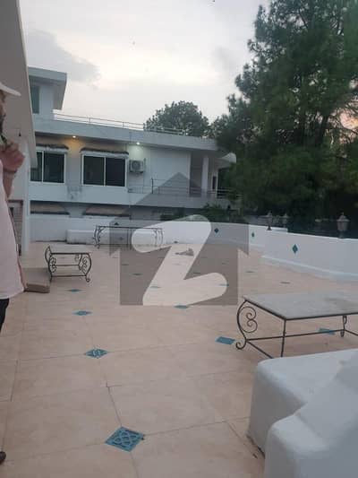 ایف ۔ 7 اسلام آباد میں 7 کمروں کا 2 کنال مکان 60.0 کروڑ میں برائے فروخت۔