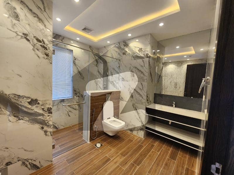 5 MARLA MODERN HOUSE IN DHA 9 TOWN