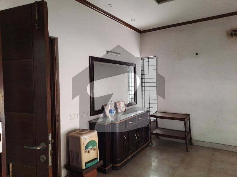 Main Cantt 32 Marla House For Rent