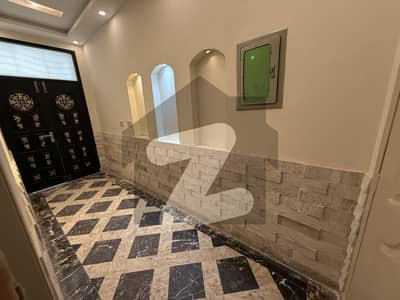 4 Marla House - 5 Beds and 1 Drawing Room