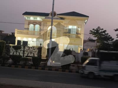 بینکرس ایوینیو ۔ بلاک ایچ بینکرس ایوینیو کوآپریٹو ہاؤسنگ سوسائٹی,لاہور میں 18 مرلہ کمرہ 30.0 ہزار میں کرایہ پر دستیاب ہے۔