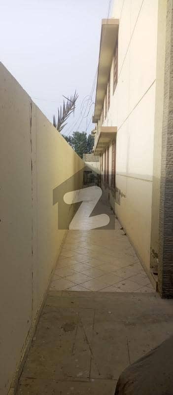 Dha Phase 6 500 sqyd 30 street khy Rahat house for sale