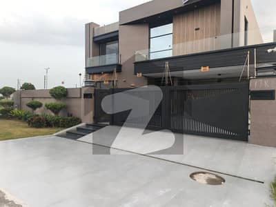 1 KANAL SEMI FURNISHED HOUSE FOR RENT DHA PHASE 7