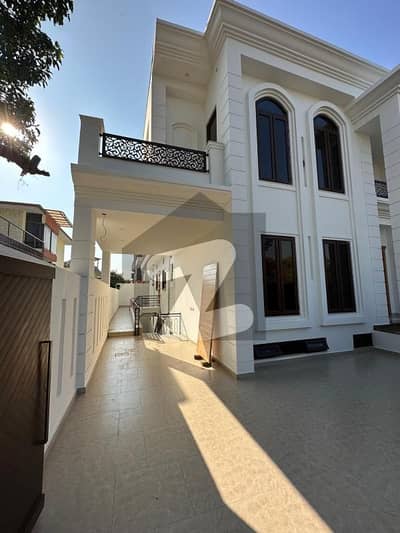 F-7 / Beautiful Fully Renovate 10 Bedroom 2 Study Room House For Rent