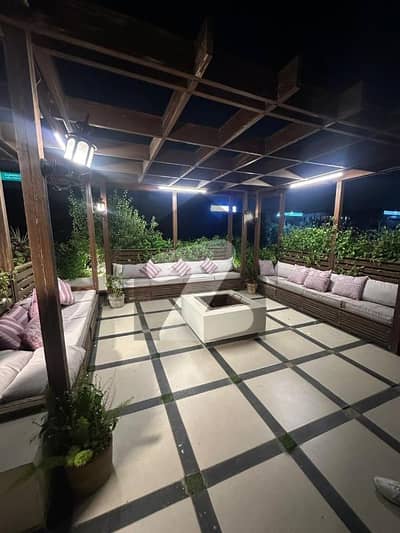 500 YARDS BRAND-NEW ARCHITECTURE DESIGN STYLISH BUNGALOW 5 BEDROOMS LUXURIOUS DRAWING FULL BASEMENT
