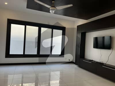 500 Yards Slightly Used Bungalow Prime Location Available For Sale