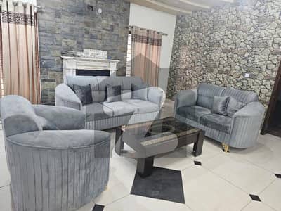 A BEAUTIFUL 1 KANAL HOUSE FOR RENT