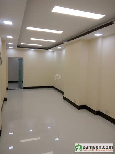 Office 1350 Sq Ft At Main Road