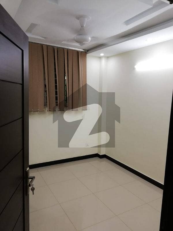 2 Bedroom Lower Ground Apartment For Sale.