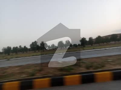 ڈی ایچ اے ویلی - لِلی سیکٹر ڈی ایچ اے ویلی,ڈی ایچ اے ڈیفینس,اسلام آباد میں 4 مرلہ کمرشل پلاٹ 80.0 لاکھ میں برائے فروخت۔