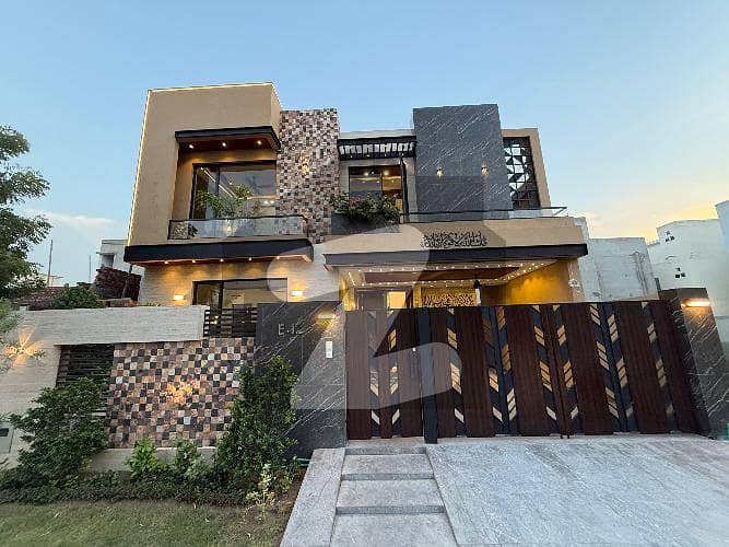 10 Marla Most Beautiful Park View House Available For Sale In Royal Orchard Multan