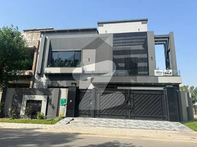 13 Marla Residential House For Sale In Ghaznavi Block, Nearby Commercial Market, Mosque, School , Health Care and ATM